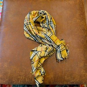 Large scarf